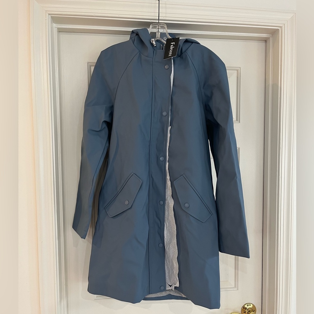 Fahsyee Women's Rain Jacket, Size Large, Never worn, New